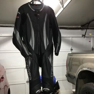 Technic race suit